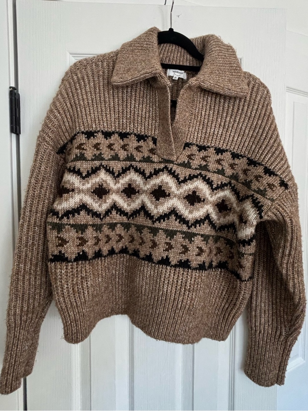 Women’s Taupe Patterned Knit Pullover Sweater with Collar